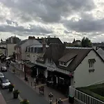 De Paris 3*